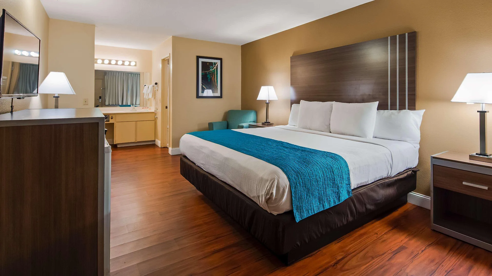 Surestay Plus Hotel By Best Western Sacramento North