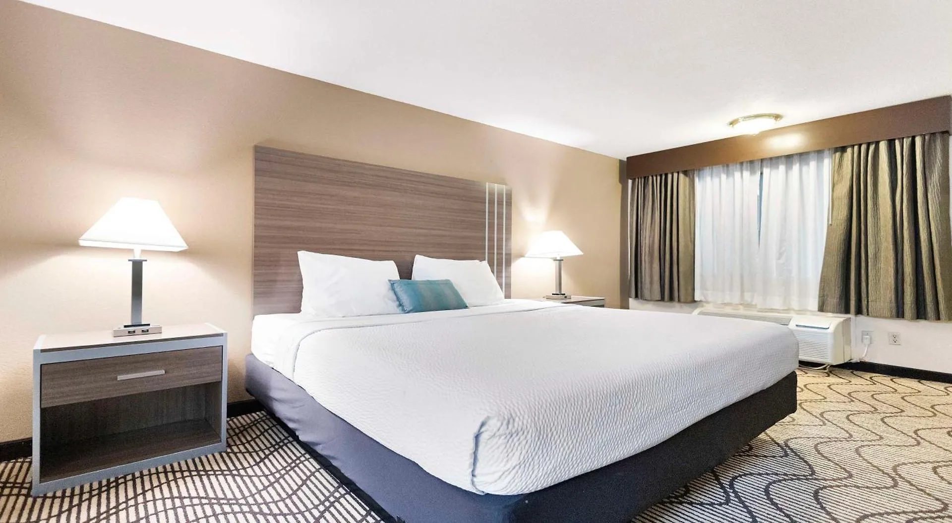 Surestay Plus Hotel By Best Western Sacramento North