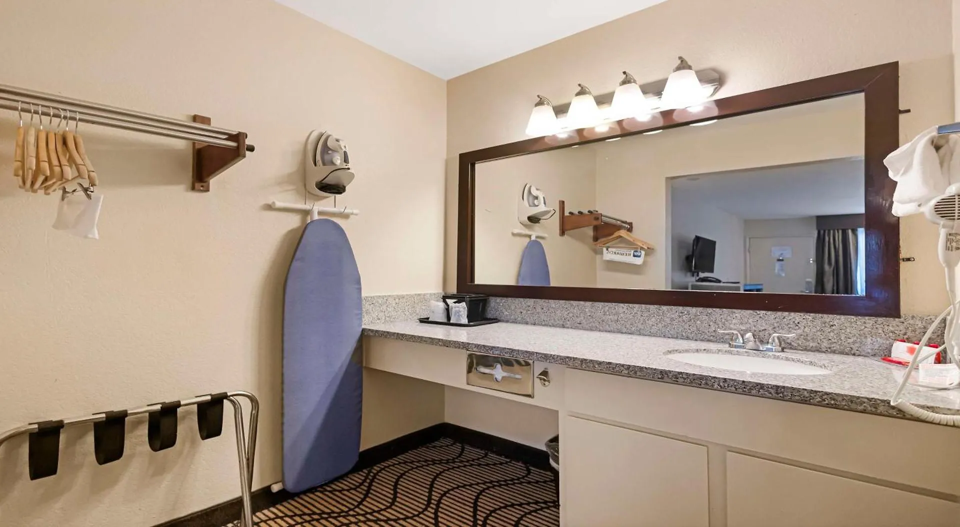 Surestay Plus Hotel By Best Western Sacramento North