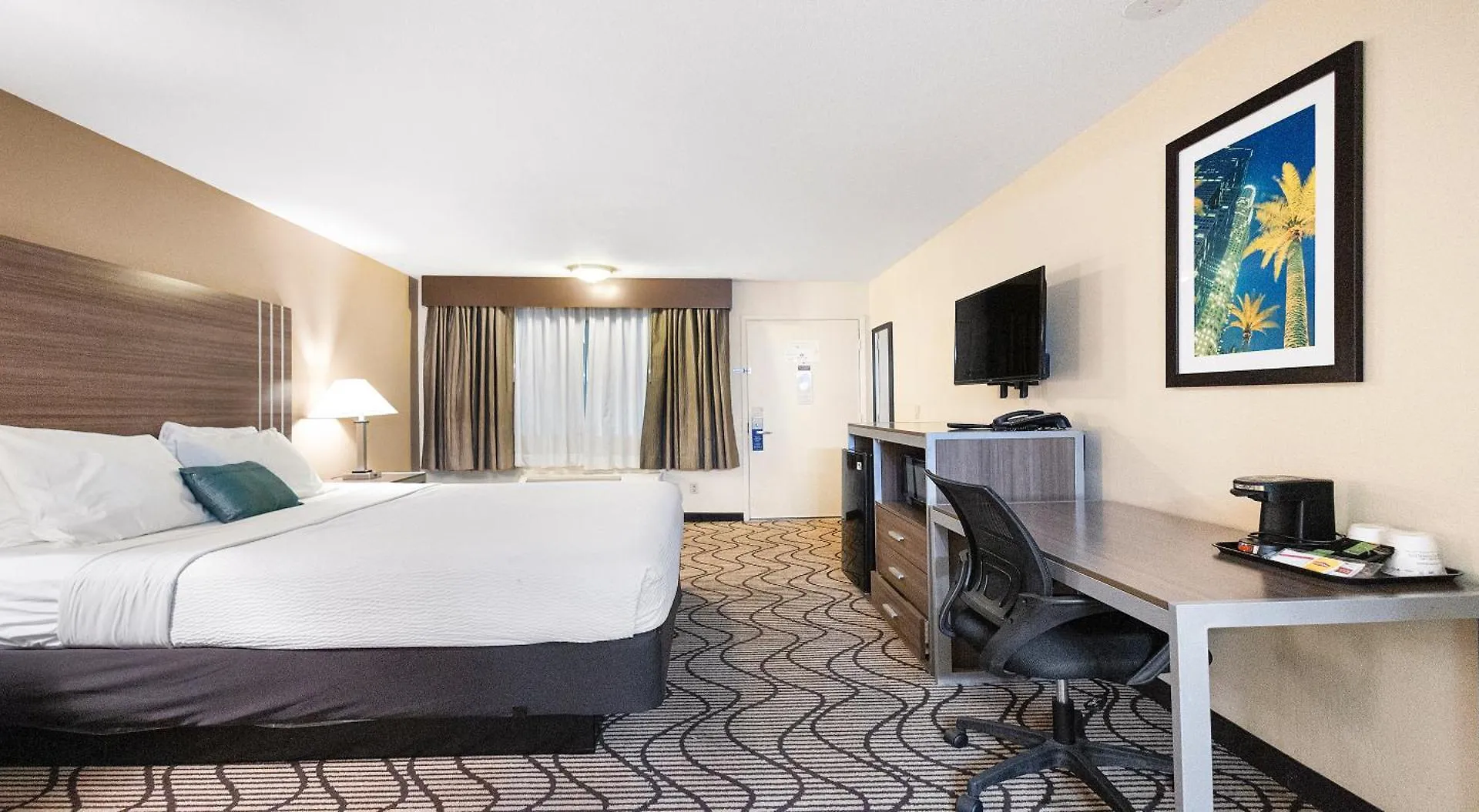 Surestay Plus Hotel By Best Western Sacramento North