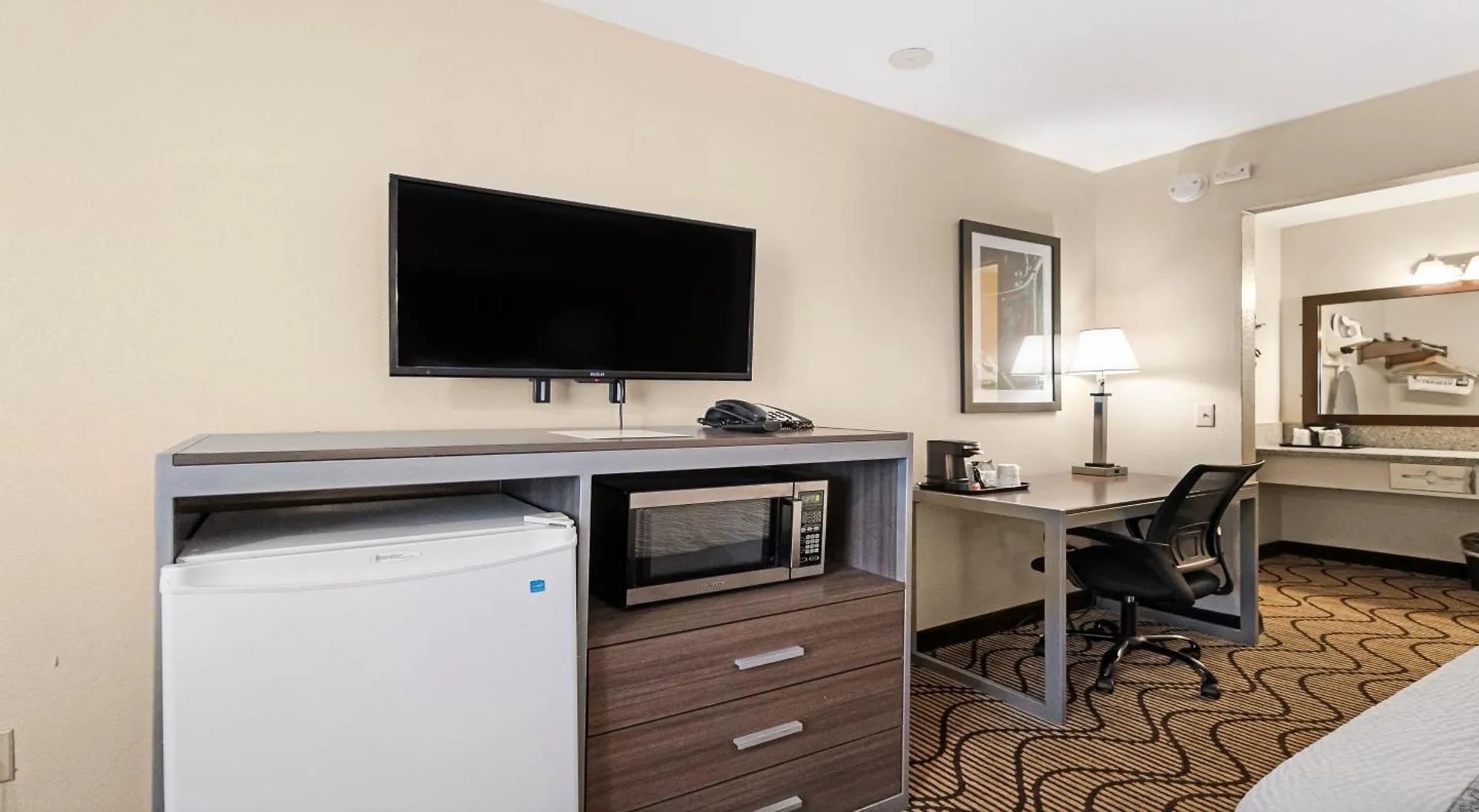 Surestay Plus Hotel By Best Western Sacramento North